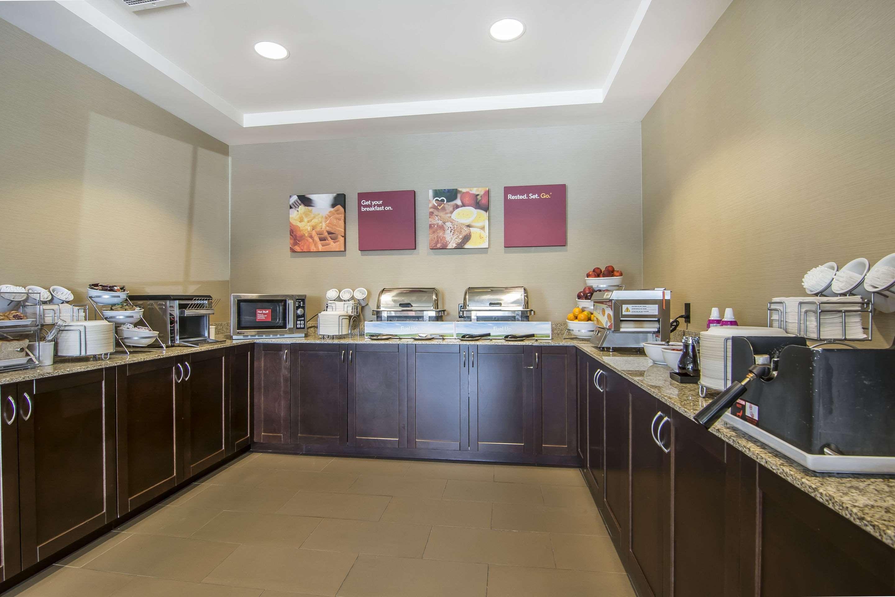 Comfort Suites Риджайна Екстериор снимка