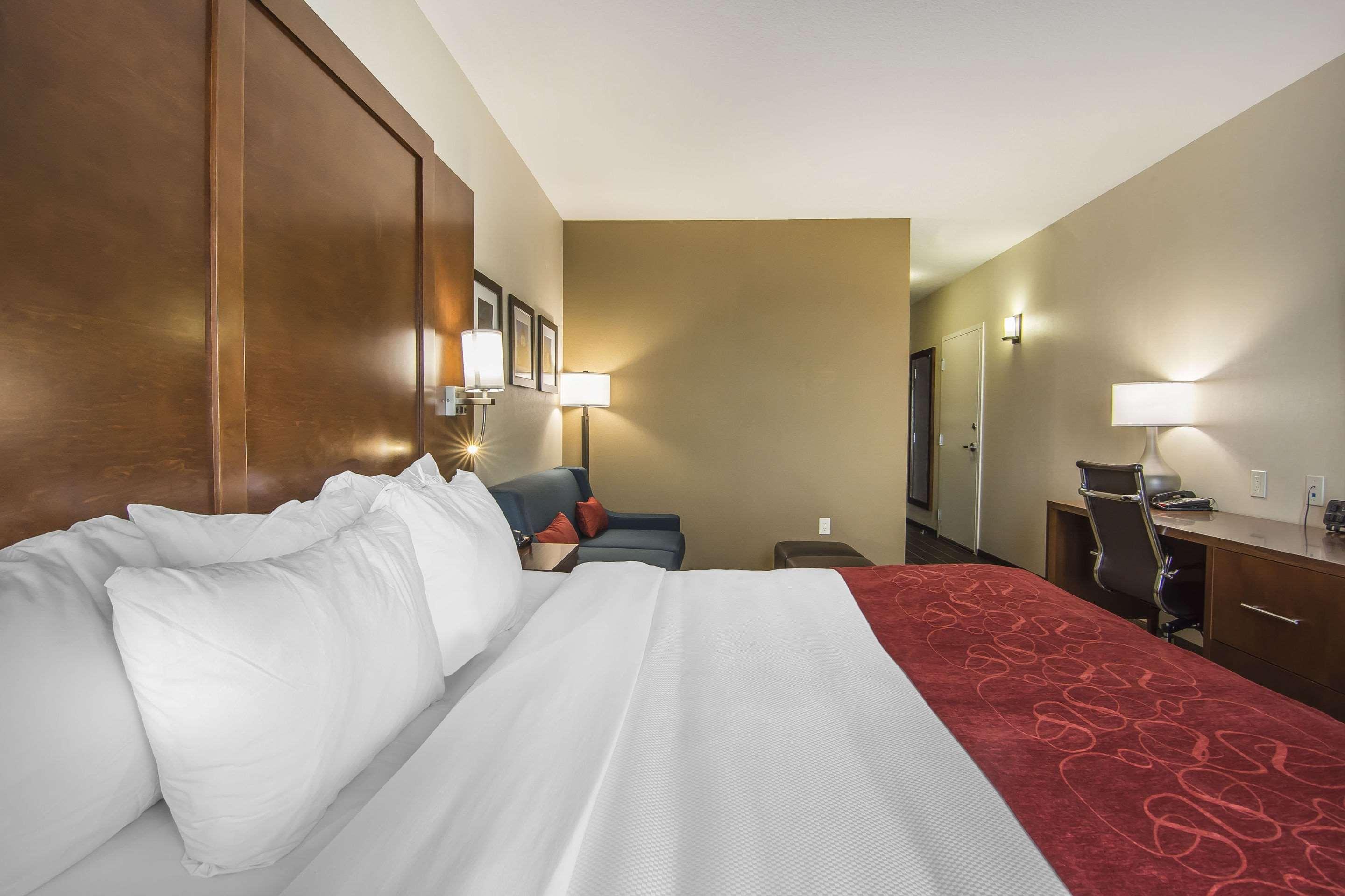 Comfort Suites Риджайна Екстериор снимка