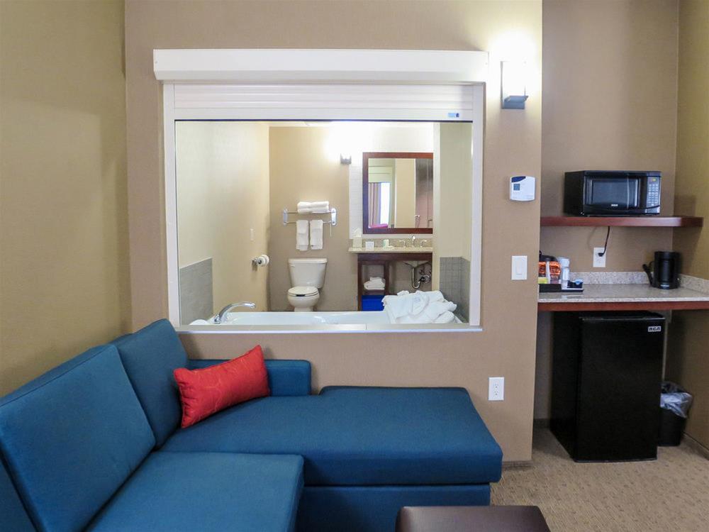 Comfort Suites Риджайна Екстериор снимка