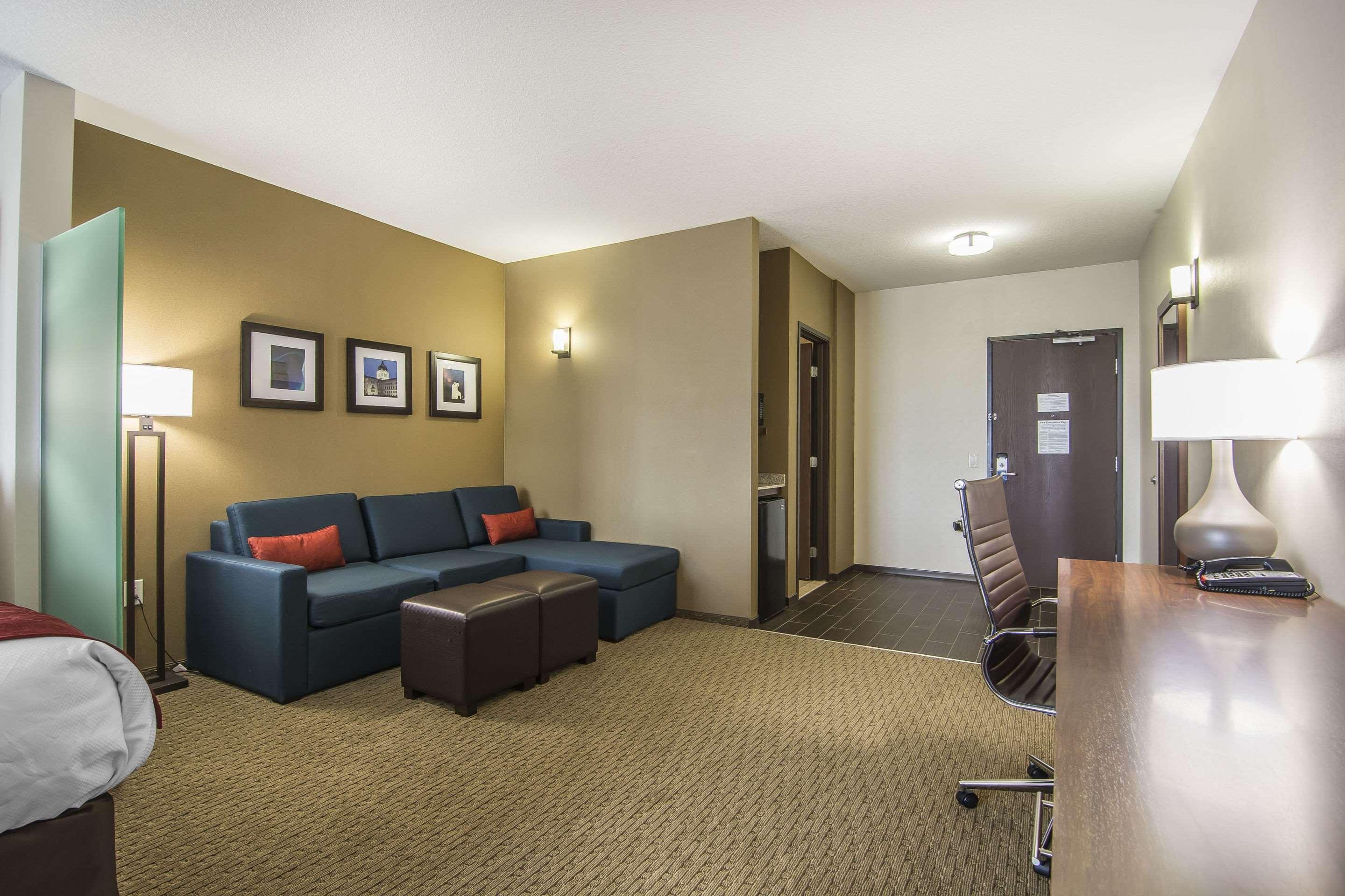 Comfort Suites Риджайна Екстериор снимка