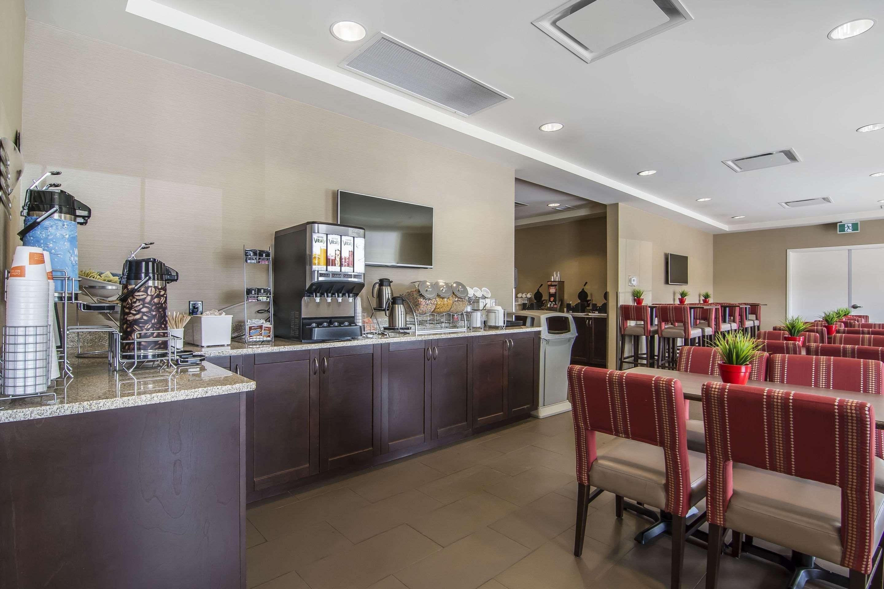 Comfort Suites Риджайна Екстериор снимка