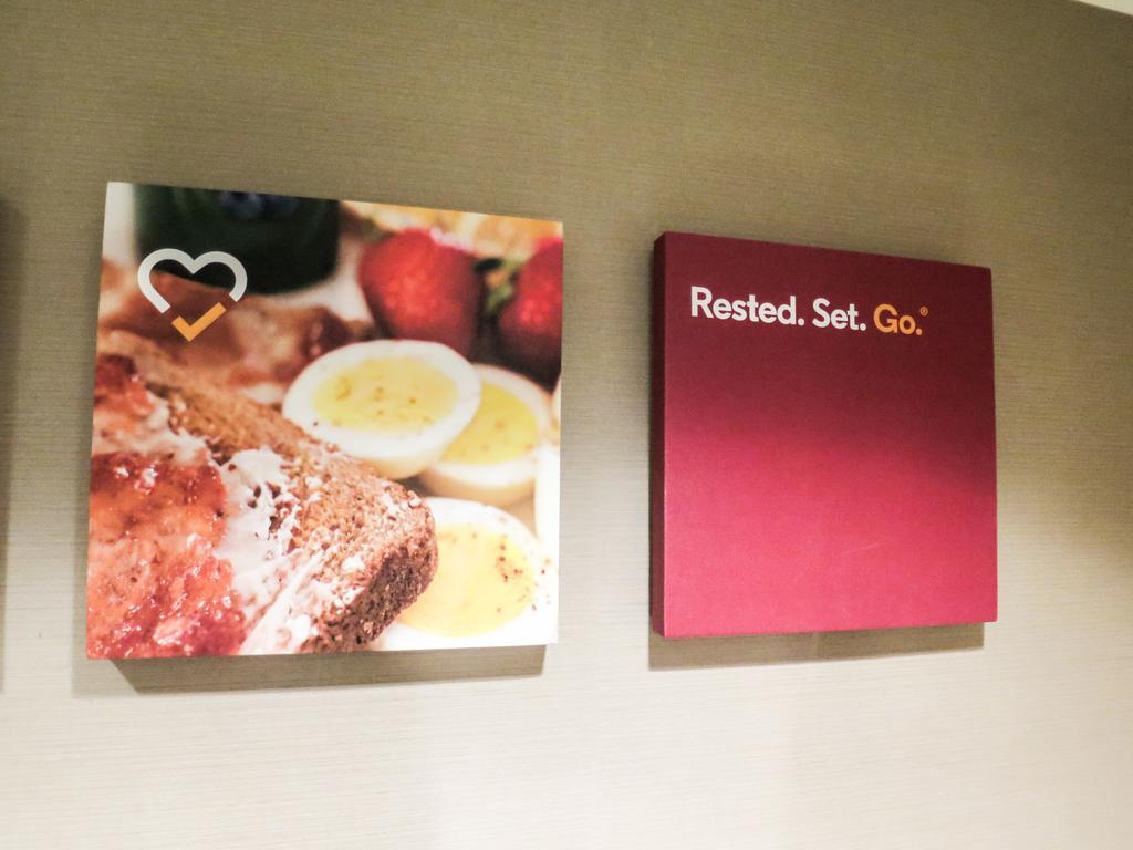 Comfort Suites Риджайна Екстериор снимка